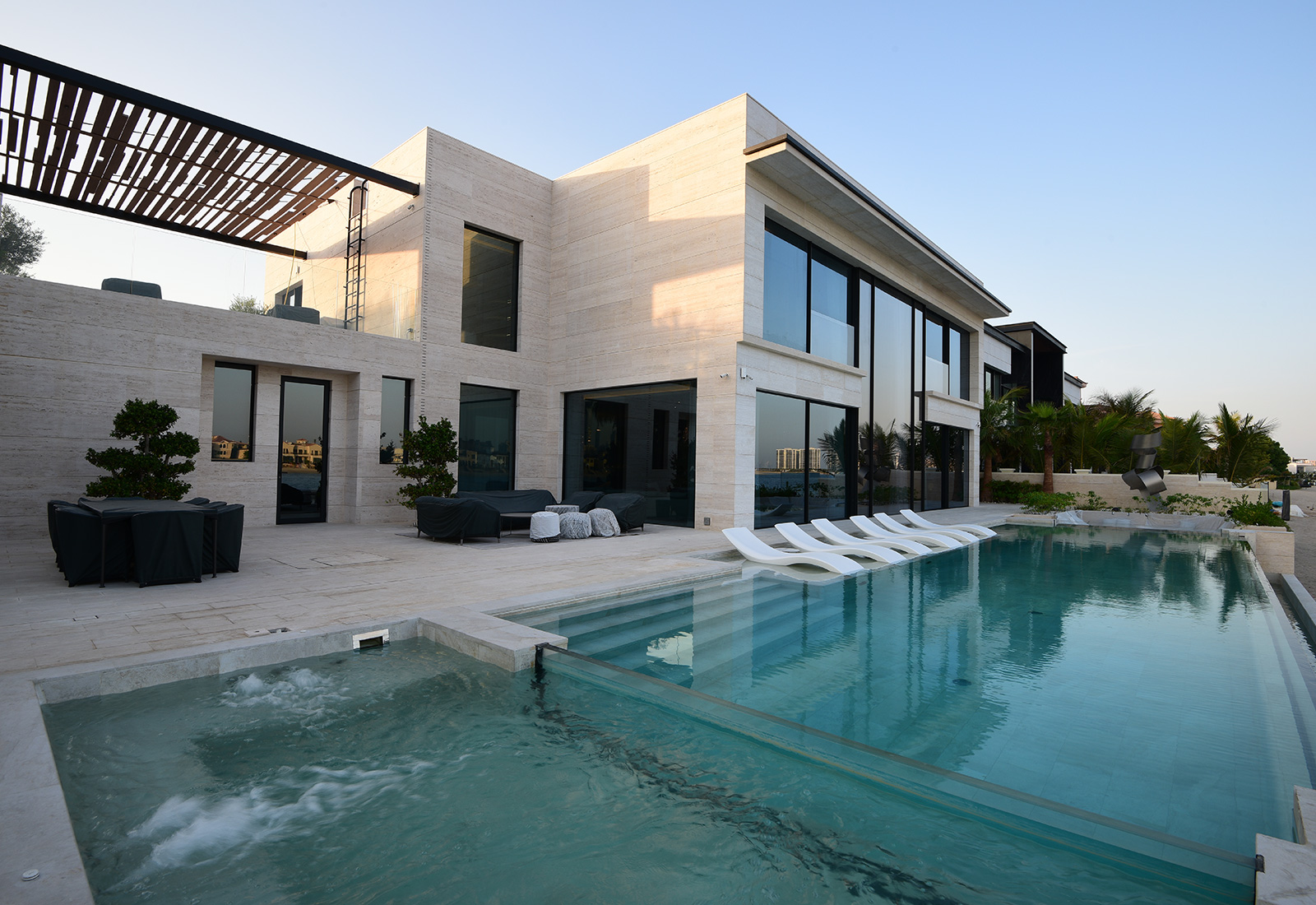 F73 Palm Jumeirah